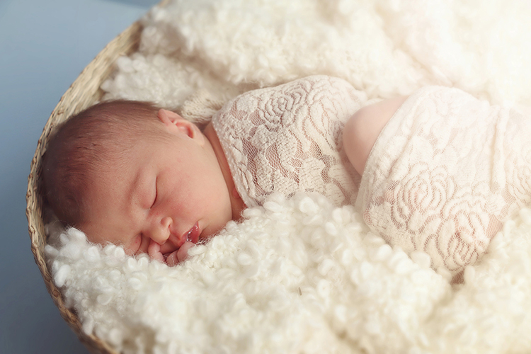 新生儿数量减少引发辅助生殖行业思考